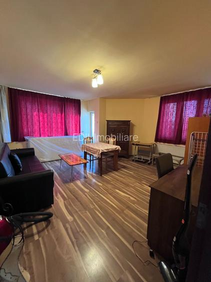 Apartament de vânzare, 2 camere, 72 mp, zona Piața Abator - 17