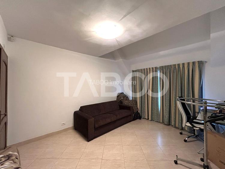 Casa de vanzare cu 5 camere 2 balcoane garaj incalzit 2 bai in Sibiu - 29
