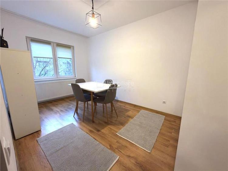 Apartament cu 3 camere, 60 mp, cu Parcare, str. Uranus - 5
