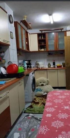 Apartament -4 camere -decomandat-Zona Colentina-Doamna Ghica - 4