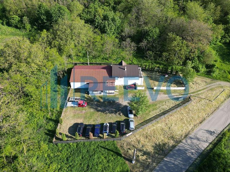 Casă/ Vilă de vânzare in Neamț - 2