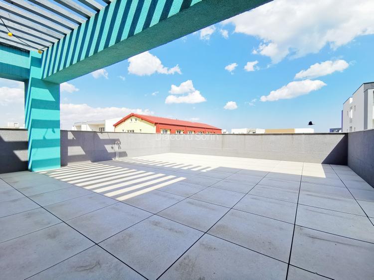 Penthouse cu terasa generoasa, aproape de plaja - 10