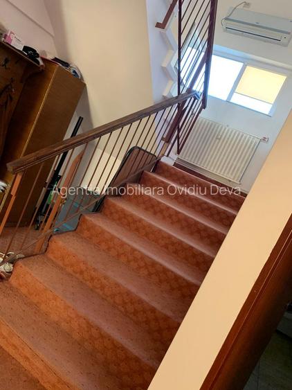 Vand apartament 5 camere cu scara interioara in Deva, etaj 4 si 5, acoperit cu p - 10