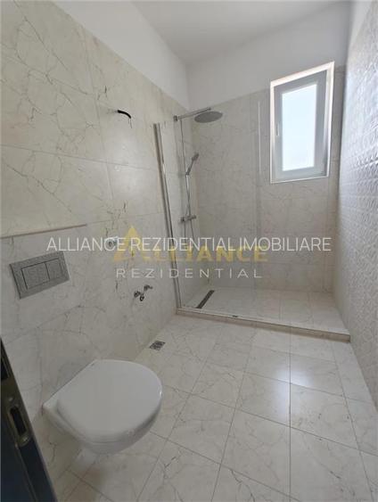 Casa Individuala - 4 camere - 2 bai  - 423 mp teren - 10