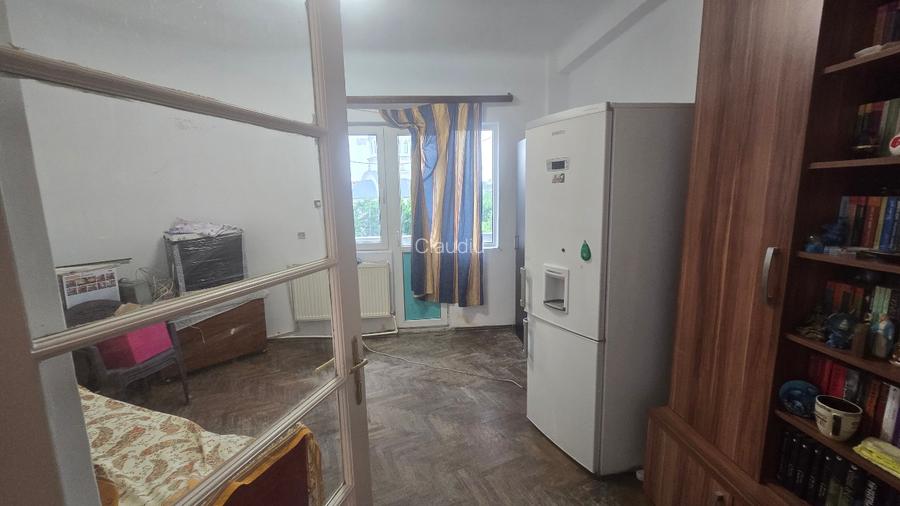 apartament cu 3 camere + 2 boxe + terasa 20 MP  Bd. Regina Maria nr. 50 - 14