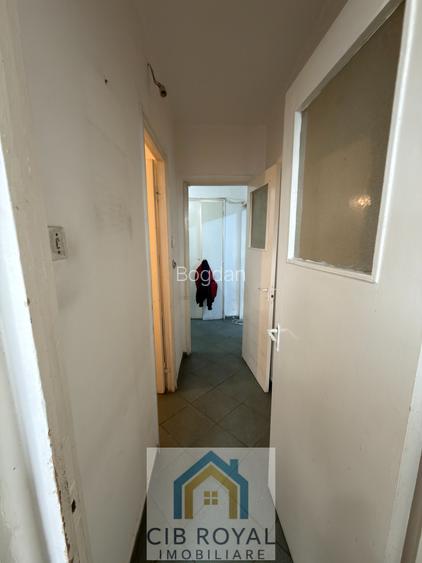 Spatiu comercial Pantelimon,vis a vis de piata Delfinului,Aleea Dobrina 4 - 16