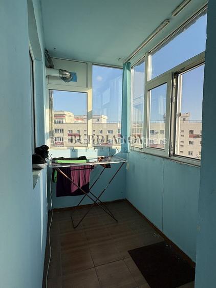 Apartament cu 3 camere - Centrală proprie - Metrou Apărătorii Patriei - 12