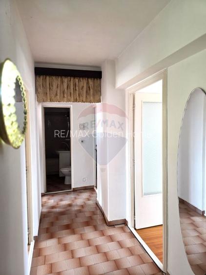 Apartament 3 camere, în zona Pod, Ramnicu Sarat et.4/4 - 7