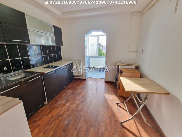 Apartament 3 camere ,situat in Rovinari, Str. 22 Decembrie 1989 - 8
