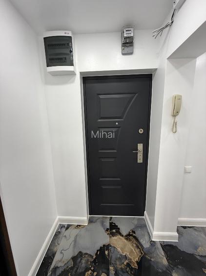 Apartament 3 camere semidecomandat de vânzare în Micro 40 stradal  - 15