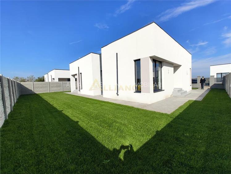 Casa individuala - 3 dormitoare, - 402 mp teren - Aviatorilor - 7