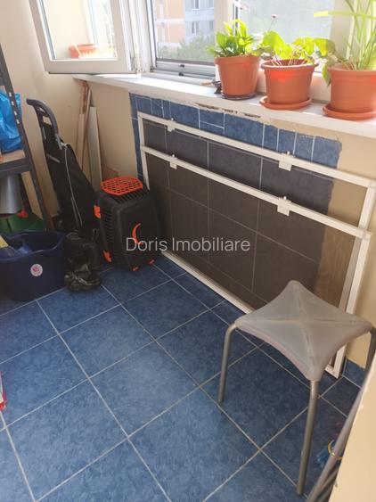 Apartament 4 camere etaj 6/8 cu 2 bai ,2 balcoane si boxa la subsol. - 25