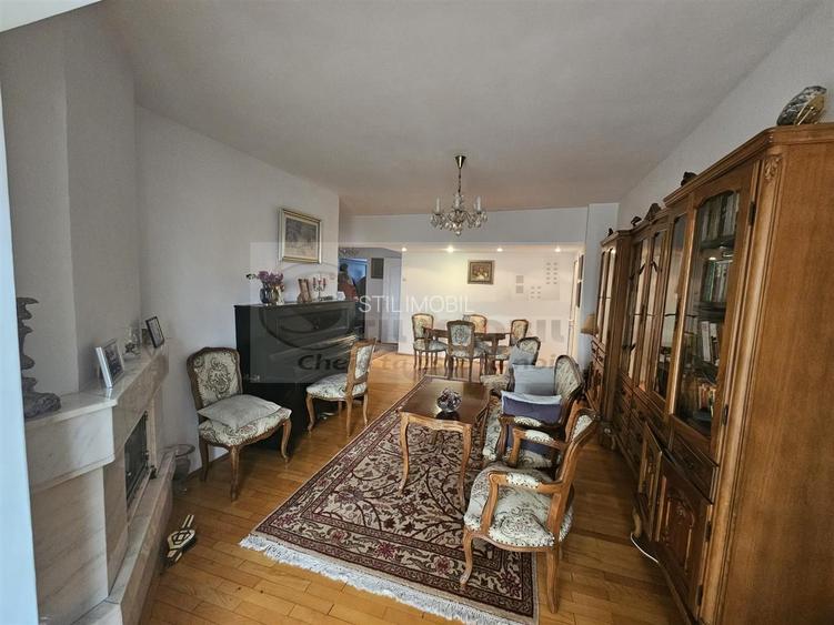 Apartament 4 camere - Hala Centrala - 4