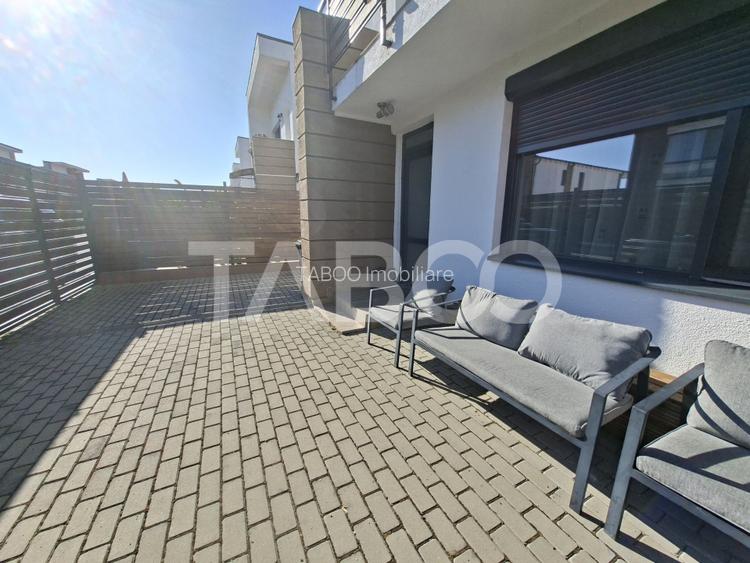 Casa de vanzare in Zavoi cu 3 camere 2 bai curte libera de 50 mp - 18