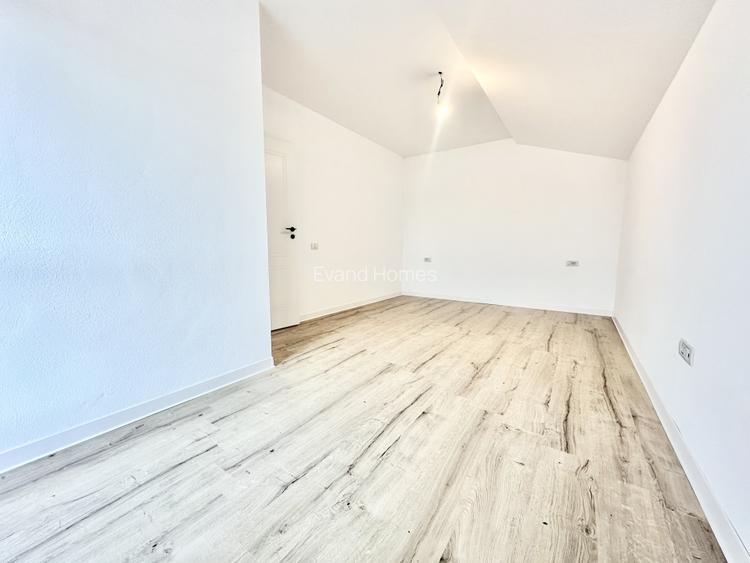 Duplex cu 3 camere spatios - Mosnita Veche - 10