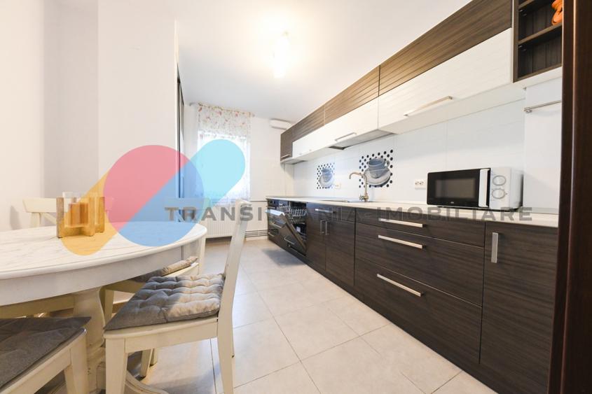 Apartament modern 3 dormitoare + living si parcare