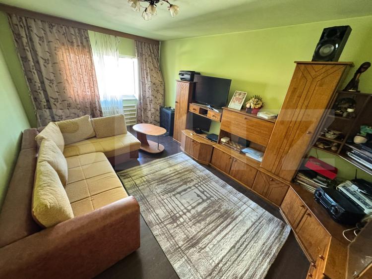 Apartament 54 mp + balcon, stadion, etaj 4, Ideal pentru renovare
