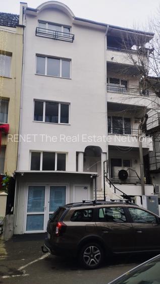 Vă propunem spre vânzare o clădire de birouri situată în zona Cotroceni - 2