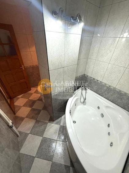 3 Camere - Etaj 1 - Rond Podu Ros - 10