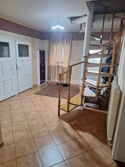 Hală/Grajd + teren mare + Casă modernă - Proprietate mixtă de vânzare în Nădlac - 10