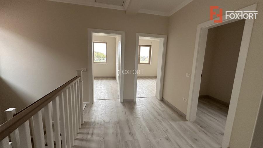 Duplex de vanzare cu 5 camere, despartit prin garaj, zona Giroc  - 25