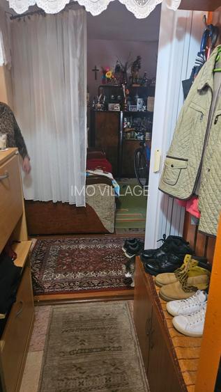 Vand apartament cu o camera, Sangeorgiu de Mures, zona Centrala - 5