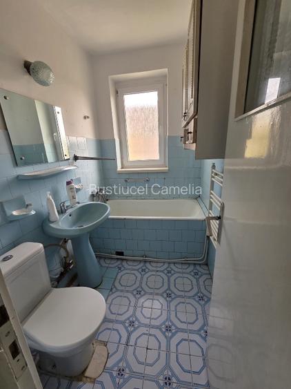 Proprietar vând apartament cu 3 camere în zona centrală  - 7