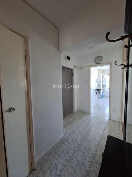 De vanzare 3 camere decomandat - 9