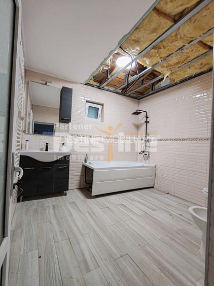 Imobil compus din casa si 1800mp teren in Suburbia Brodoc, judet Vaslui - 2
