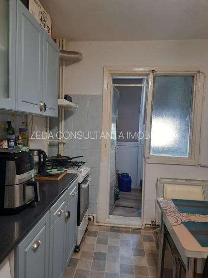 Apartament 4 camere-Aparatorii Patriei-Centrala proprie - 2