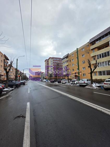 Apartament 3 camere Răcădău complet renovat etaj intermediar - 45