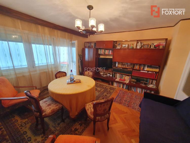 Apartament 3 camere, decomandat, etaj 1, zona Vladeasa - 18