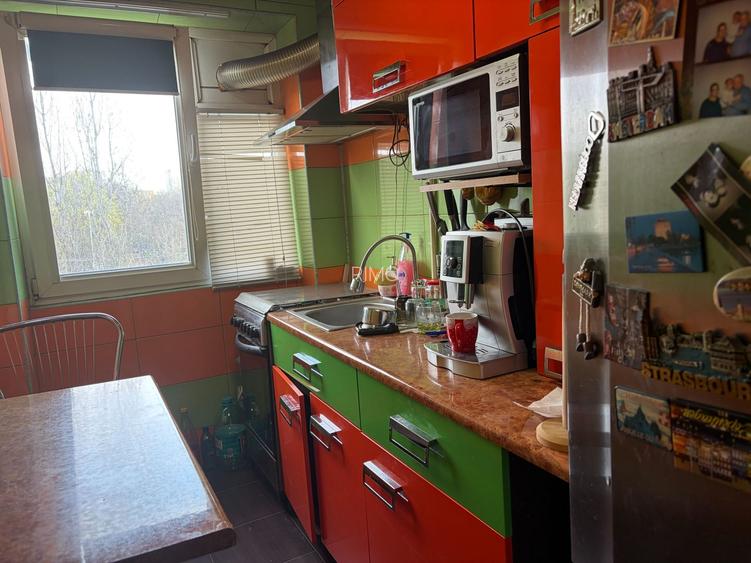 Apartament spatios cu trei camere, Brancoveanu, 80.000€ negociabil - 8
