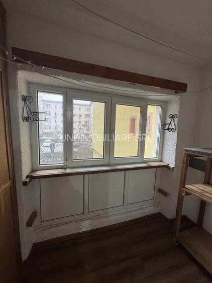 Apartament 2 camere - Zona Sud - etaj 1 -53mp - 51500 euro  negociabil - 4