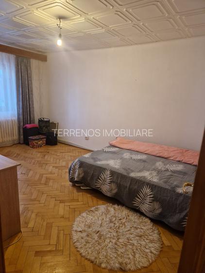 Apartament 4 camere zona Parcul Mihai Eminsecu , etaj 2 , loc de parcare - 4