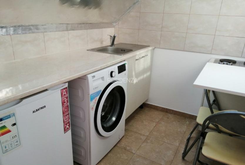 Garsonieră 45 mp Popești-Leordeni, etaj vilă, Velux , Centrala , AC - 5