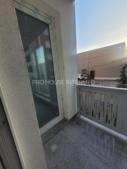 Navodari (Kaufland)- 2 camere et 1 bloc nou - 2