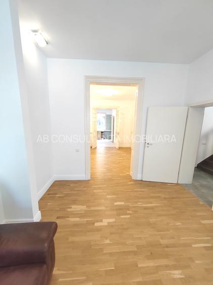 Floreasca vila 7 camere renovata - 2