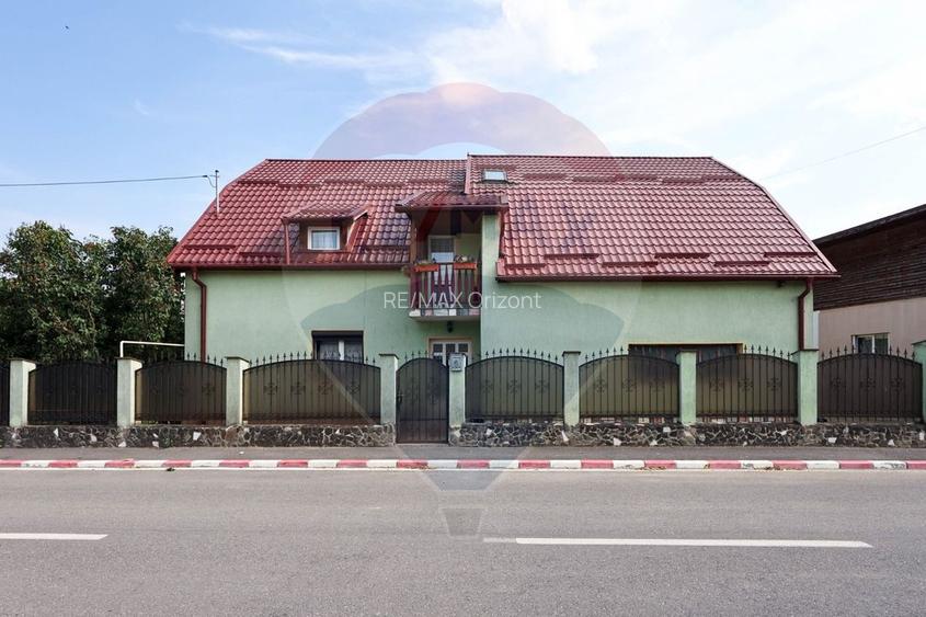 Casa si Spatiu comercial  în zona Centrala Secele - 7