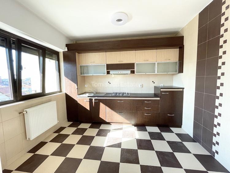 Apartament  cu 3 camere de vanzare Compozitori , finisat la cheie - 8