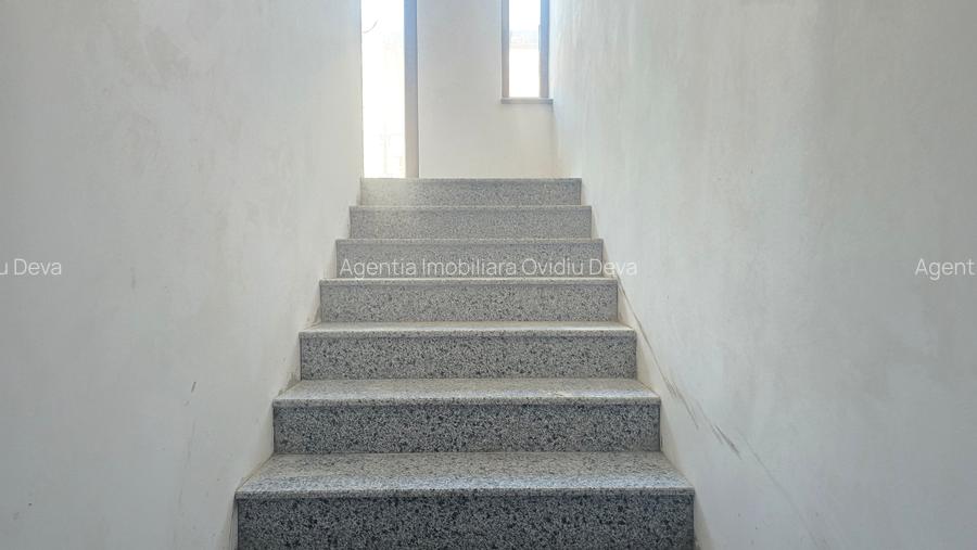 Vand apartament cu 3 camere in Deva, in Vila cu 3 apartamente la etaj 2, - 6