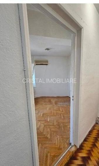 4 camere decomandat, etaj 2, vedere Casa Poporului, Calea 13 Septembrie - 6