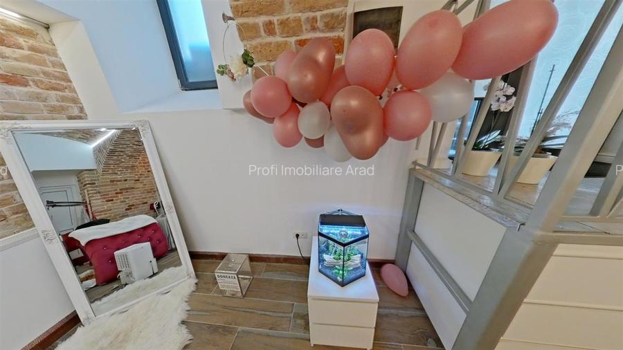 Spatiu langa Primarie pt. prestari servicii, birou, cabinet, salon - renovat - T - 5