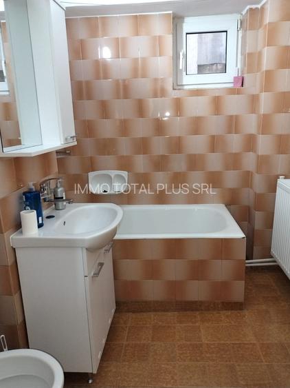 Dacia, B-dul Al. Lapusneanu, stradal - 6