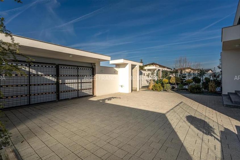 CERNICA,VILA INDIVIDUALA,5 CAMERE,453 MP,TEREN 587 MP,PISCINA,DESCHIDERE LAC - 18