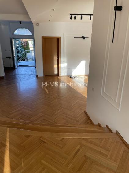 Repozitionare pret - Vila cu teren generos de 2151 mp strada Campului - 11