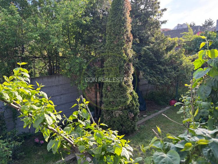 Se vinde casa la pret de apartament, zona centrala, str. Lupeni. - 5
