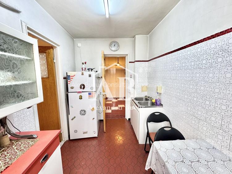 2 Camere Titan – 7 min. Metrou – Lângă Parcul IOR - Ap de renovat - 11