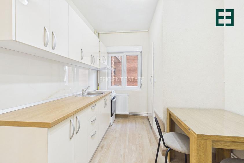 De închiriat - Apartament cu 2 camere -  Zonă Ultracentrală - Arad - 2