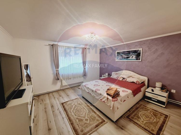 Casă cu 3 camere de vânzare in Hidiselu de Sus - 2